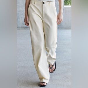 Zara barrel pants in ecru new